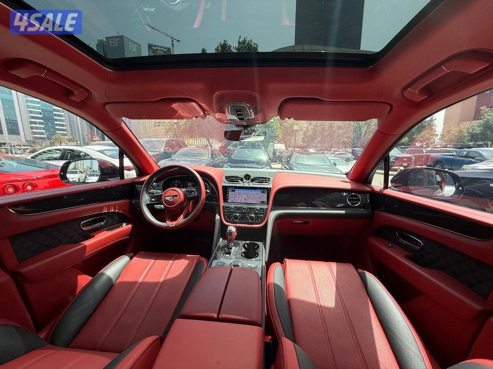 بنتلي…بنتياقا…S…موديل 2024 (قطع العداد 10 الاف كم)تحت الكفاله12