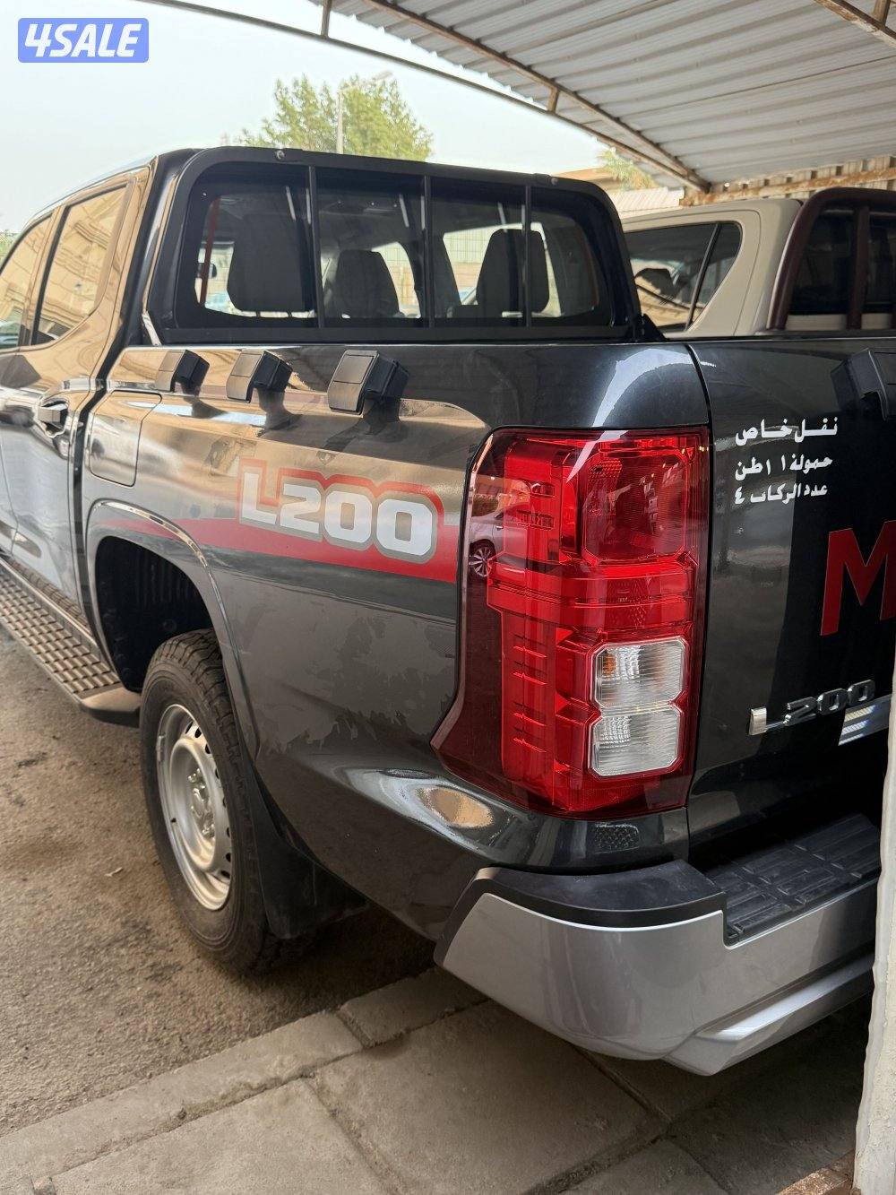 وانيت ميتسوبيشي موديل 20243