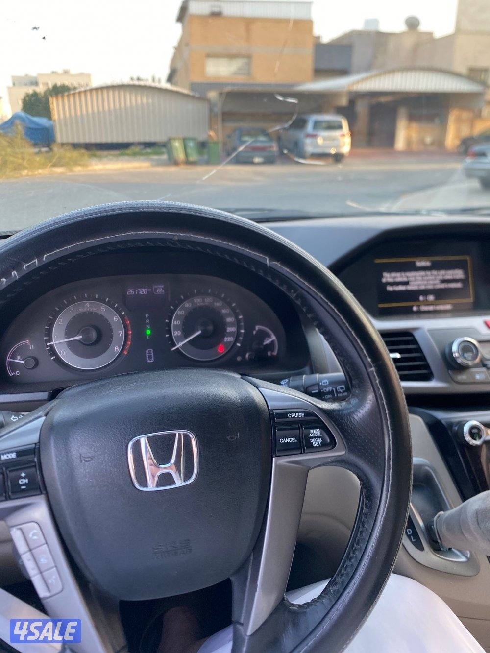 للبيع هوندا اودسي 2014 عداد 261.000 الف الدرجه الاولي شاشتين ابواب كهر1