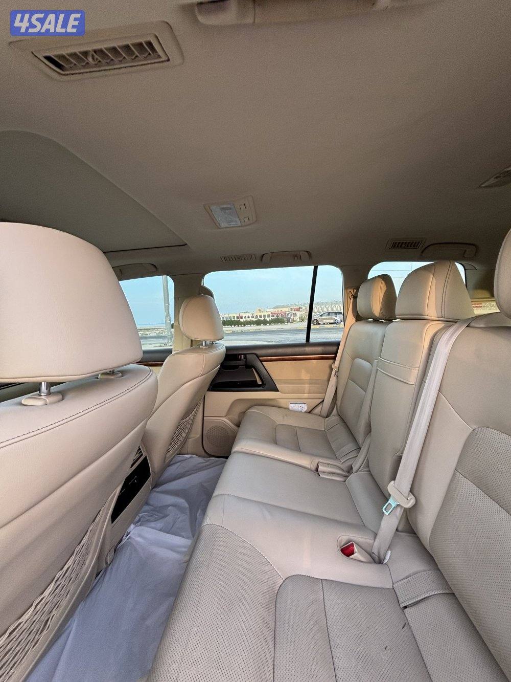 للبيع لاندكروزر ماشي ١٥٨1