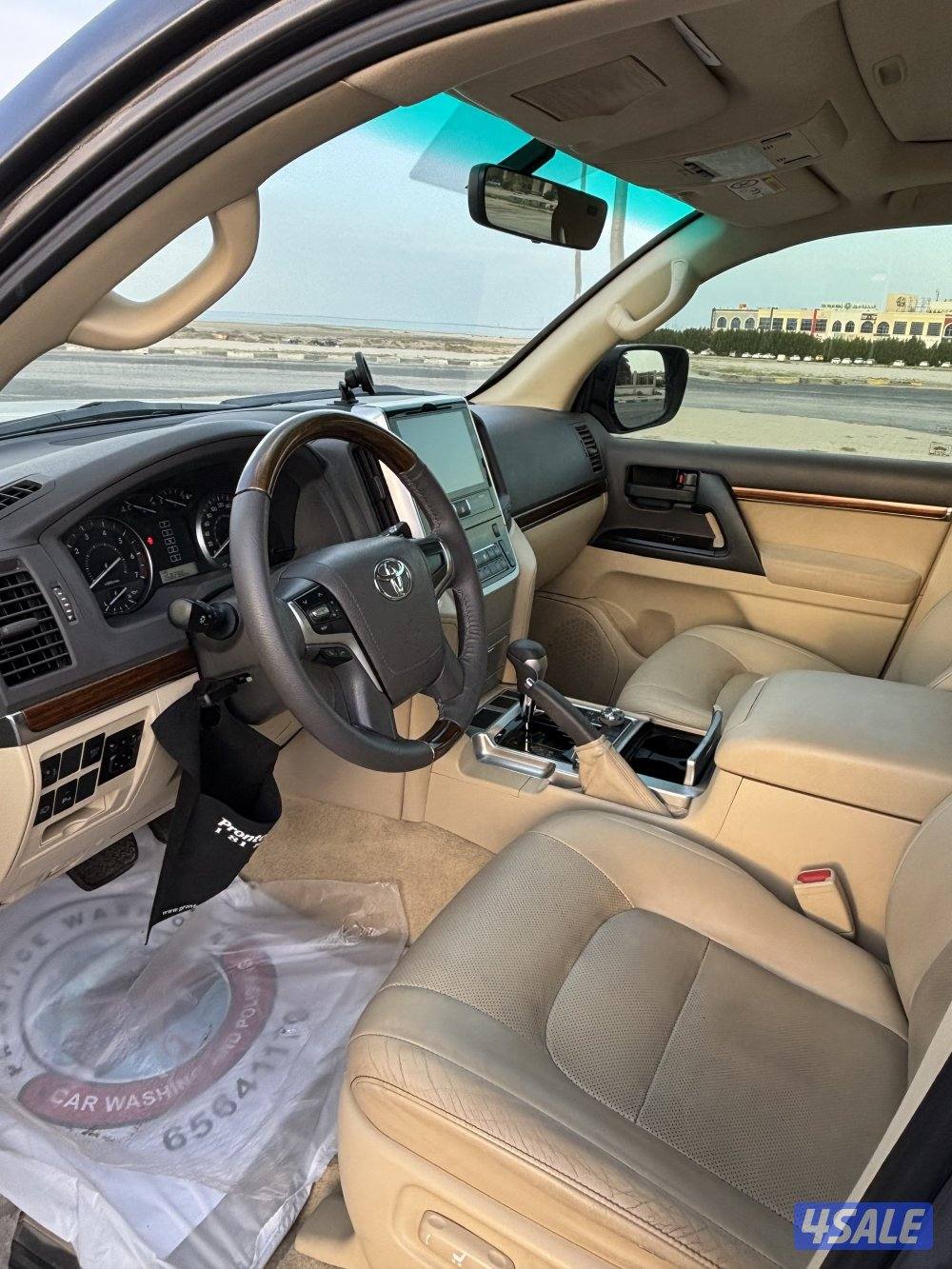 للبيع لاندكروزر ماشي ١٥٨3