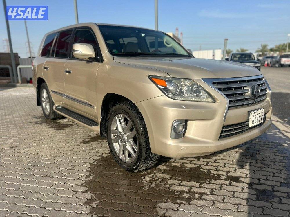 لكزس LX570 درجة ثانيه موديل 2013 ماشى 448.000 k.m وارد الساير.1