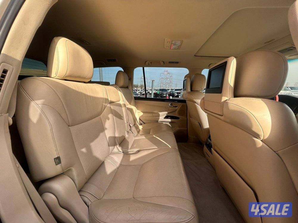 لكزس LX570 درجة ثانيه موديل 2013 ماشى 448.000 k.m وارد الساير.4