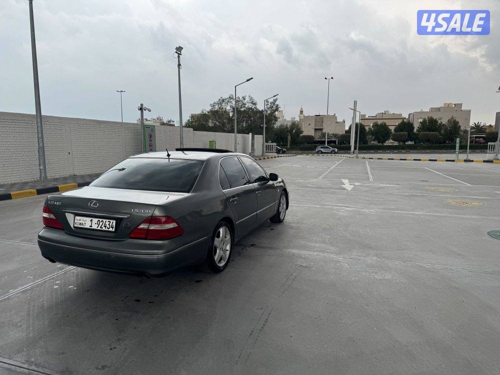 للبيع لكزس 430  ال اس موديل ٢٠٠٤0