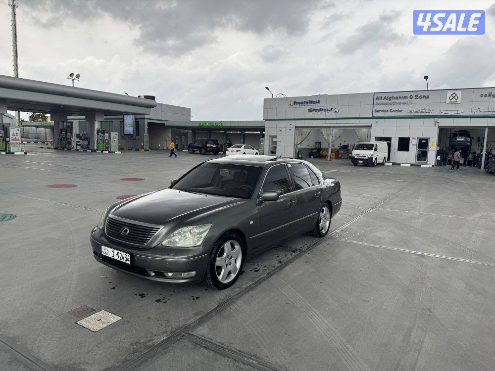 للبيع لكزس 430  ال اس موديل ٢٠٠٤1