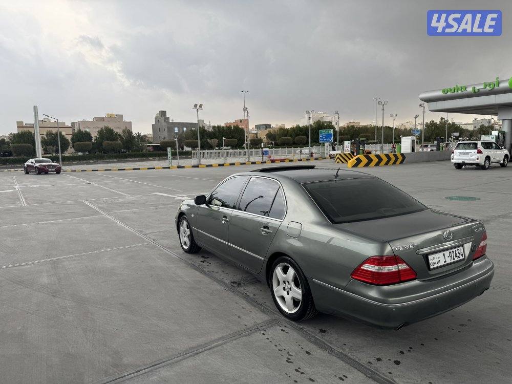 للبيع لكزس 430  ال اس موديل ٢٠٠٤6