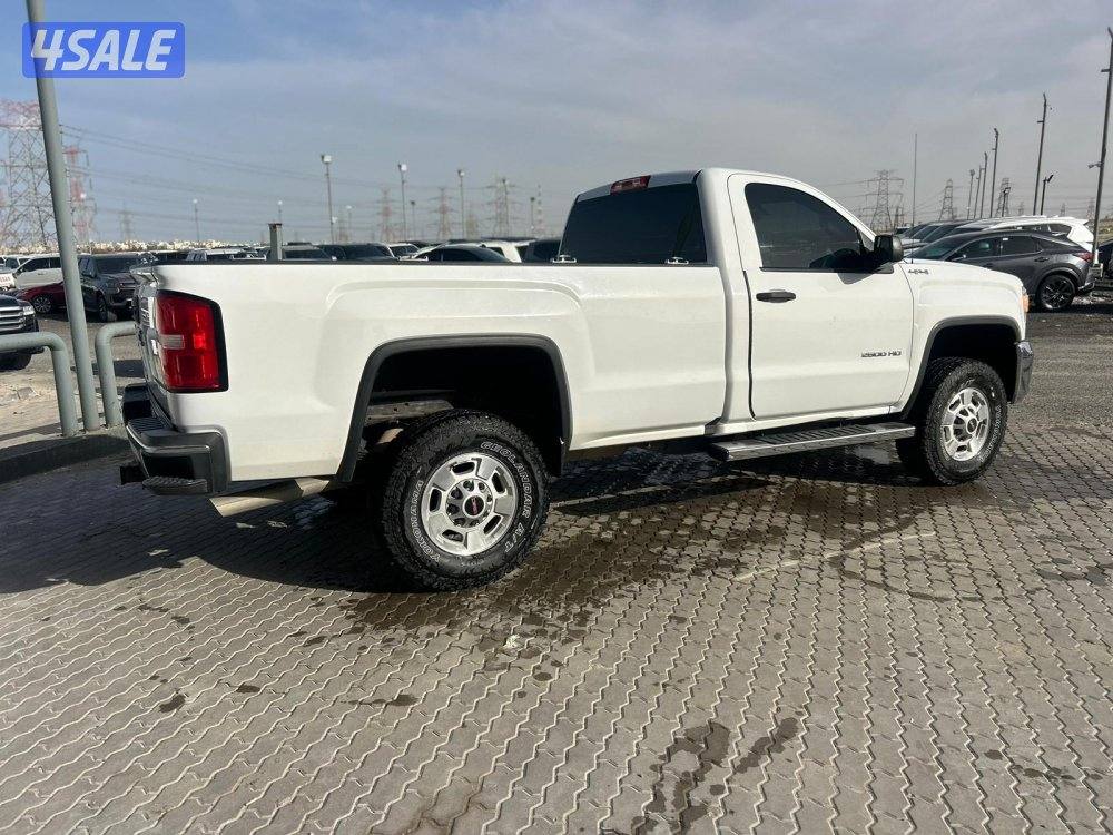 2500 HD  سيرا GMC  موديل 2018 ماشى 247.000 k.m واردبهبهانى .3