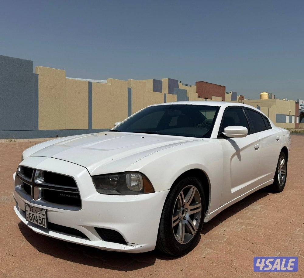 بحالة ممتازة جدا دودج تشارجر 2014 وكالة 6 سلندر فحص ماكينة قير شاسي0