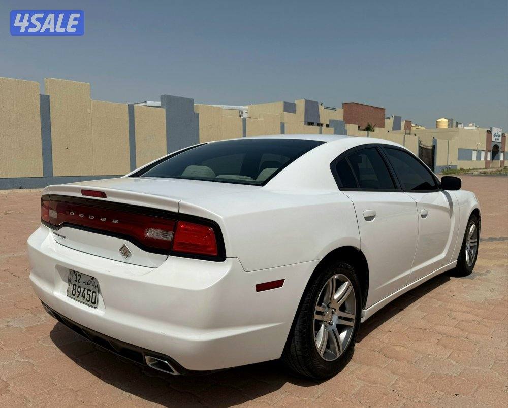 بحالة ممتازة جدا دودج تشارجر 2014 وكالة 6 سلندر فحص ماكينة قير شاسي4