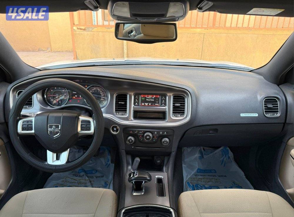 بحالة ممتازة جدا دودج تشارجر 2014 وكالة 6 سلندر فحص ماكينة قير شاسي8
