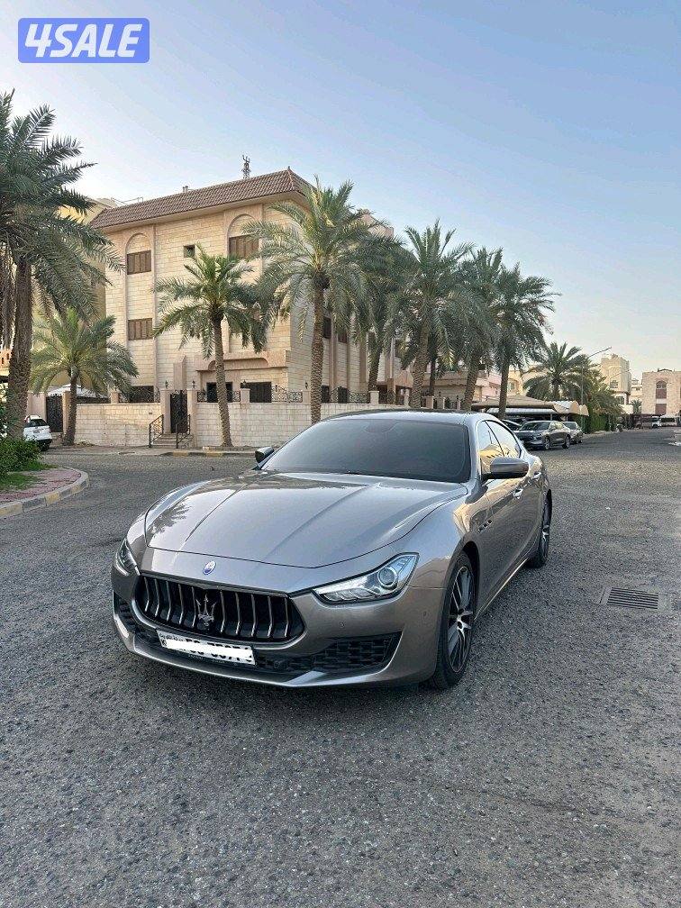 للبيع مازيراتي جيبلي  وارد الوكاله الزياني -  2018 - عداد 97 الف 
فتحه2