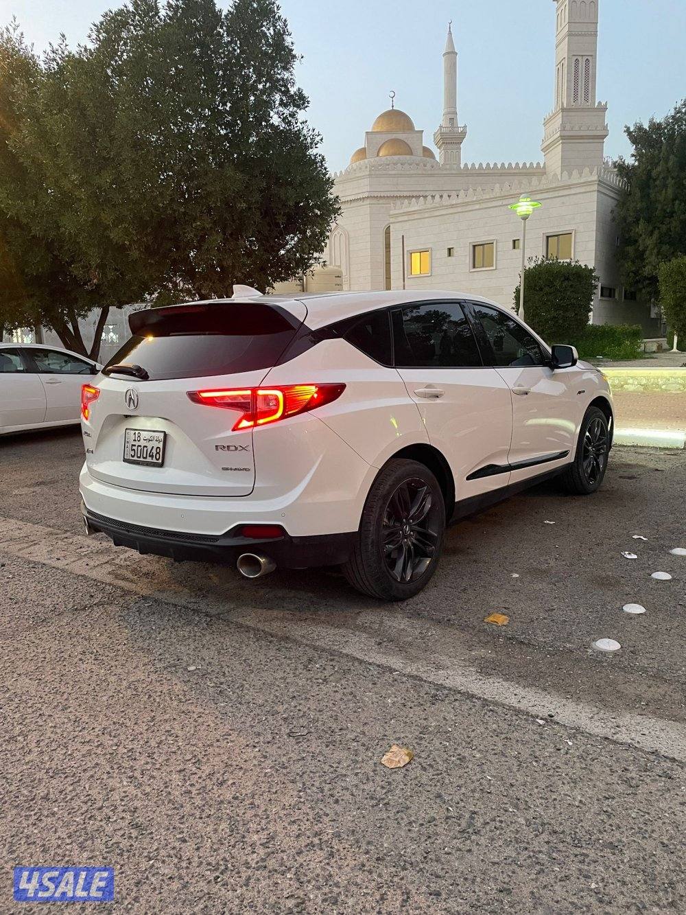 للبيع اكيورا 2020 rdx فئة aspec الرياضيه ممشى ٦٢٠٠٠ فقط5