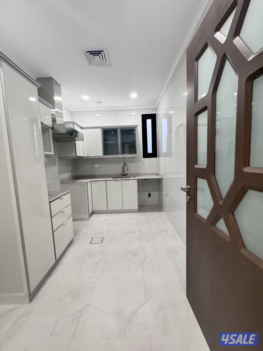 بروحها في الدور0