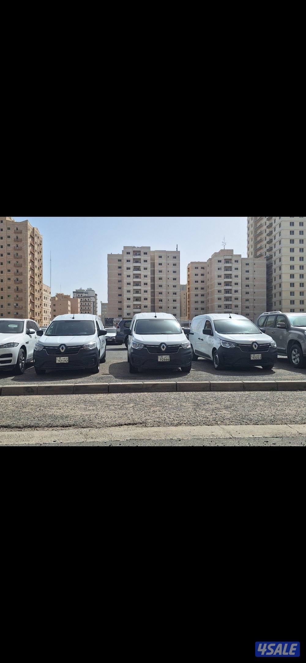 للبيع سيارات عدد ٣2