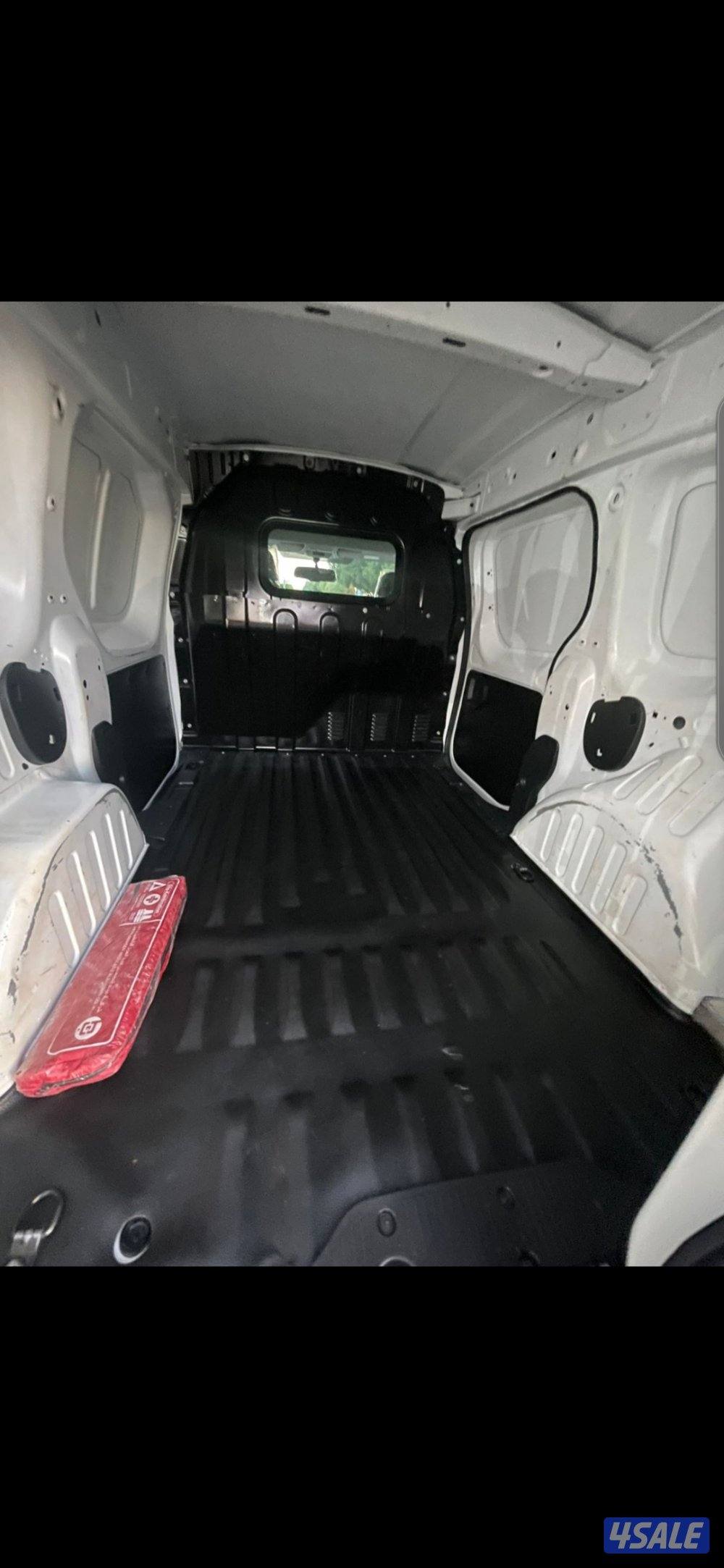 للبيع سيارات عدد ٣3