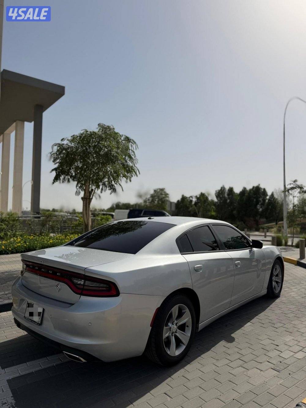 للبيع تشارجر 2019  SXT1