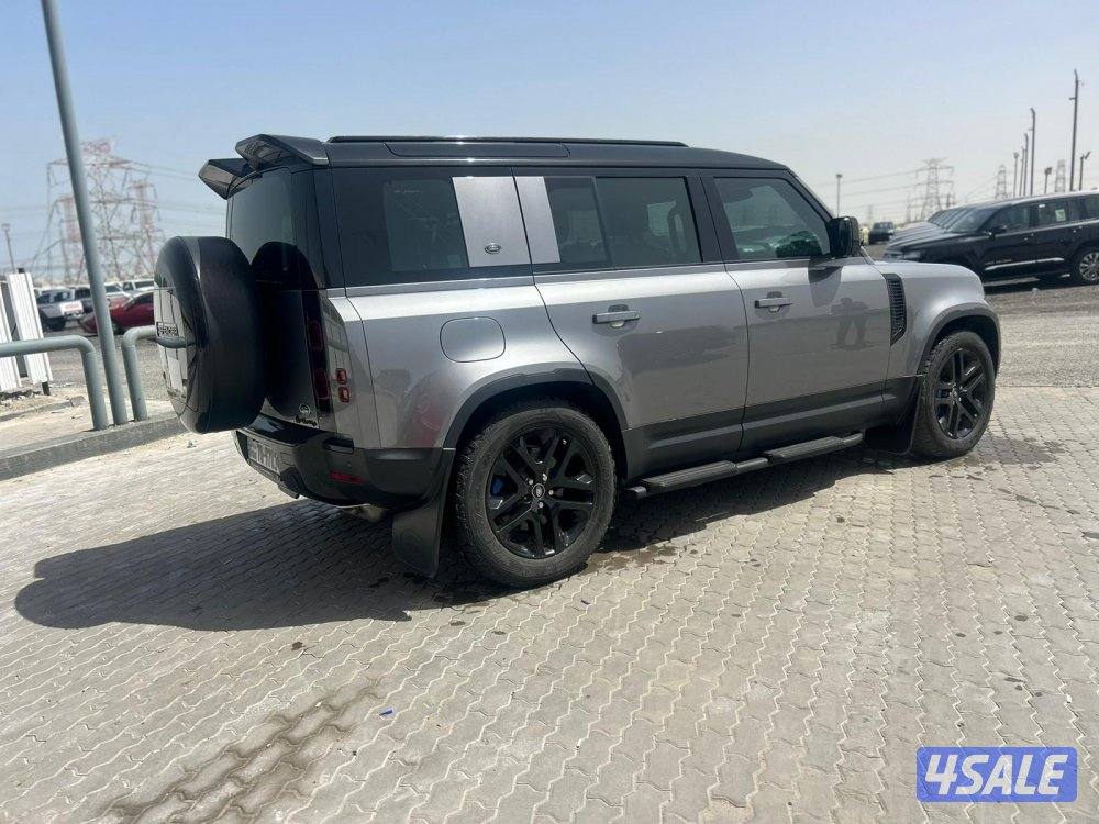 لاند روفر ديفندر 110-V6 موديل 2023 ماشى 64.000 k.m وارد الغانم3