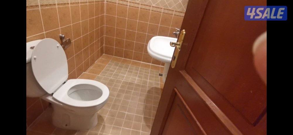 للإيجار دور أول في الجابريه4