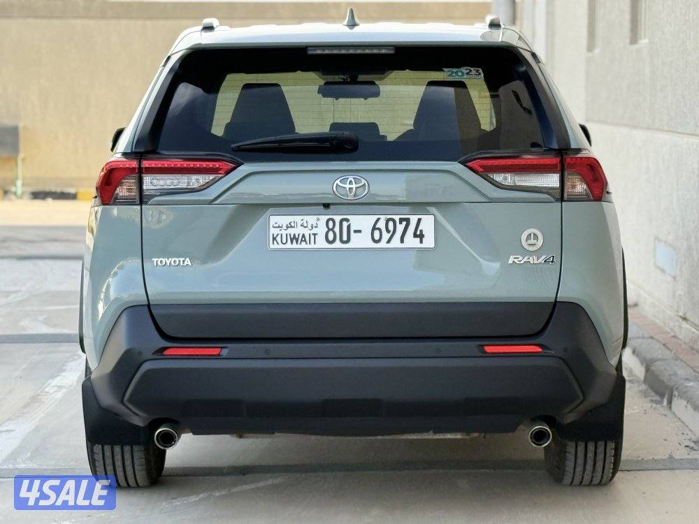 تويوتا راف فور - موديل 2023 - عداد 15 - وارد الساير - بحاله الوكاله5