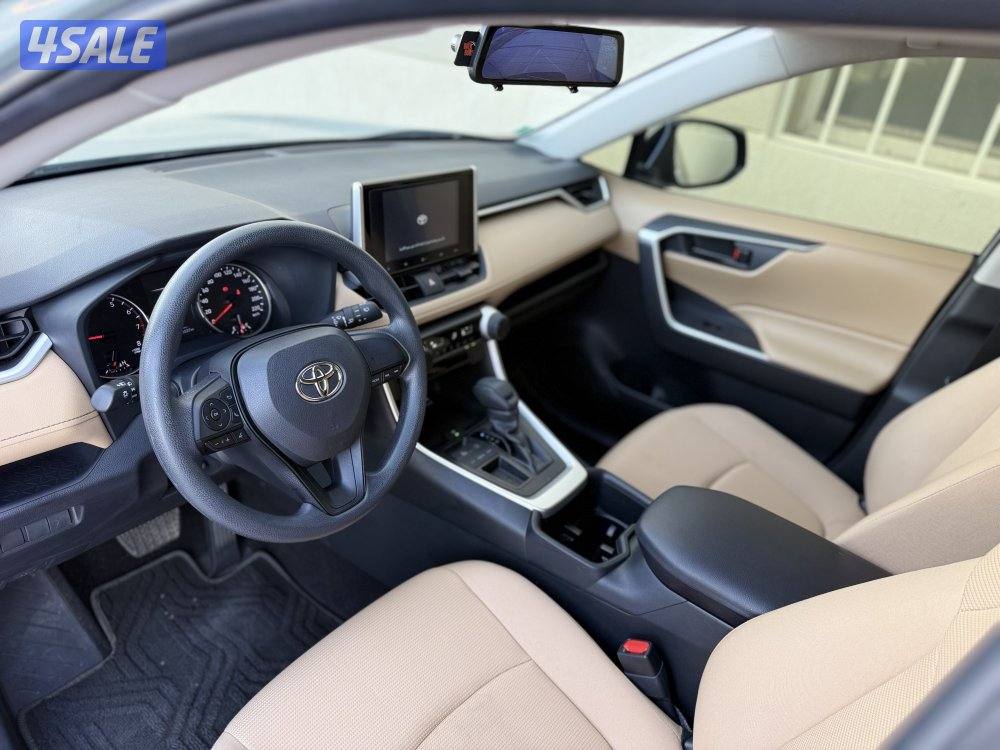 تويوتا راف فور - موديل 2023 - عداد 15 - وارد الساير - بحاله الوكاله6