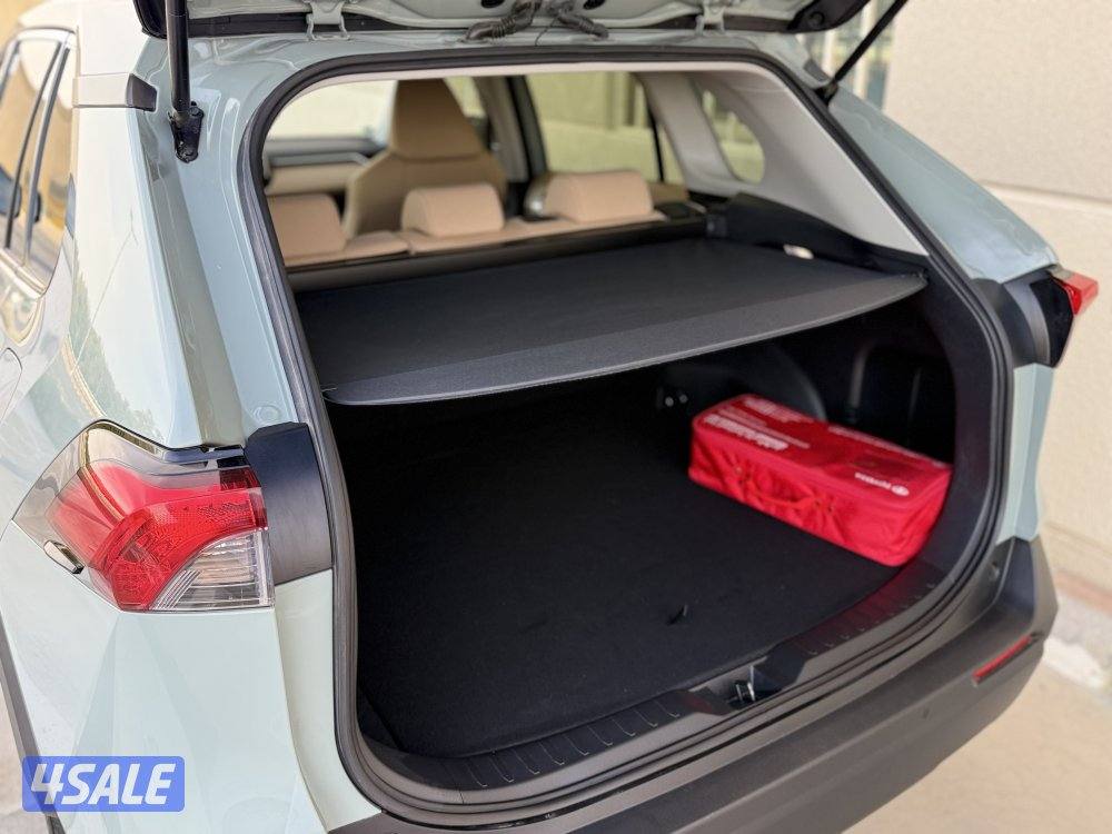 تويوتا راف فور - موديل 2023 - عداد 15 - وارد الساير - بحاله الوكاله10