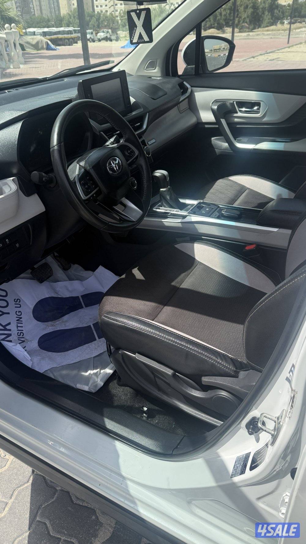 للبيع سياره تويوتا فيلوز موديل 2023 شرط الفحص قير مكينه شاصي لايوثر10