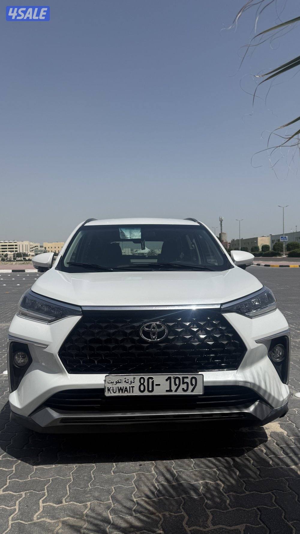 للبيع سياره تويوتا فيلوز موديل 2023 شرط الفحص قير مكينه شاصي لايوثر4