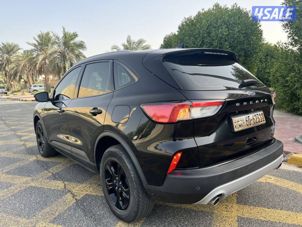 فورد اسكيب موديل 2022 عداد 40 الف6