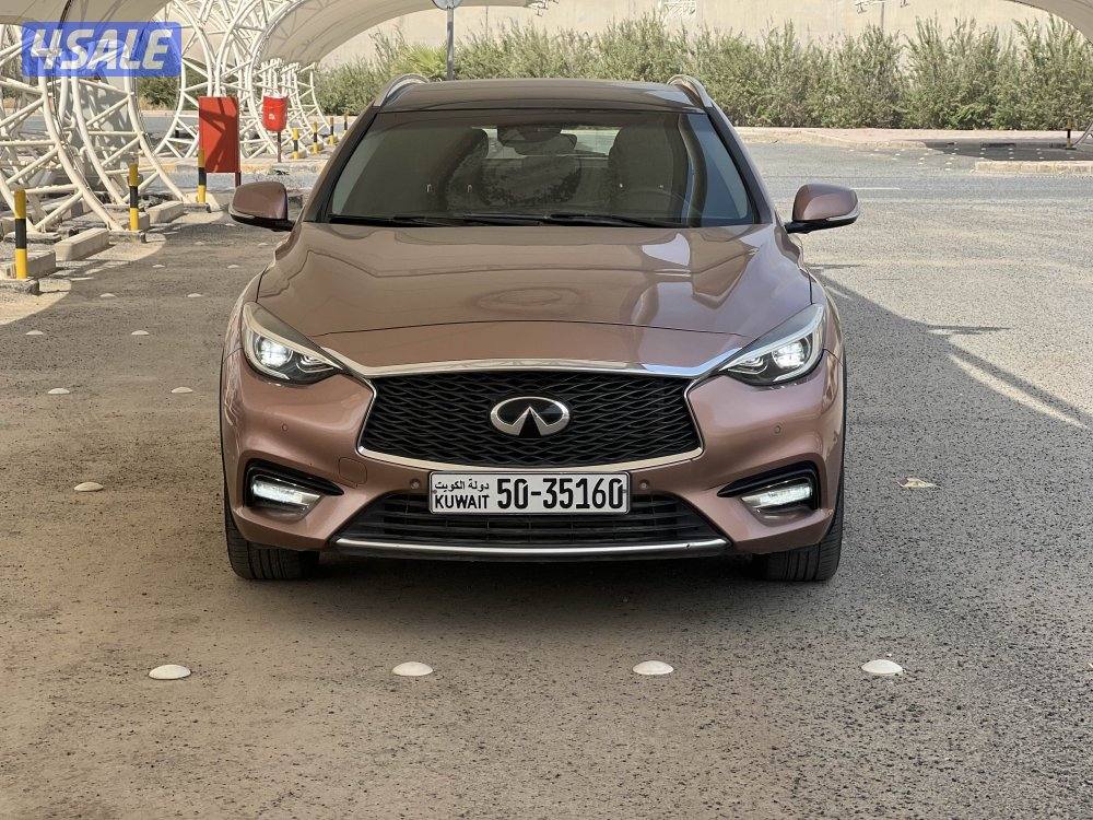 انفينيتي Q30 موديل 2018 عداد 84 الف5