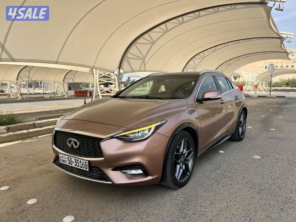 انفينيتي Q30 موديل 2018 عداد 84 الف9