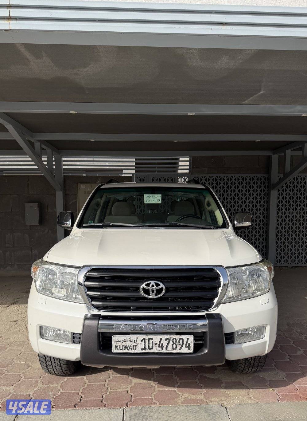 للبيع لاندكروزر 20114