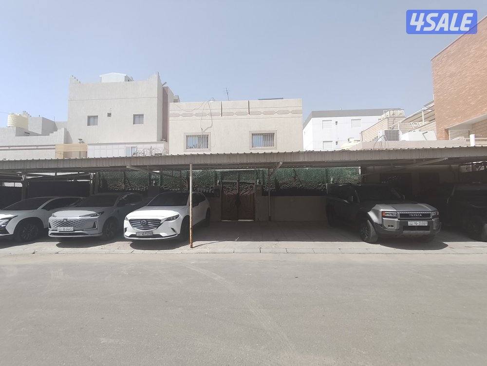 للبيع بيت في العمرية0