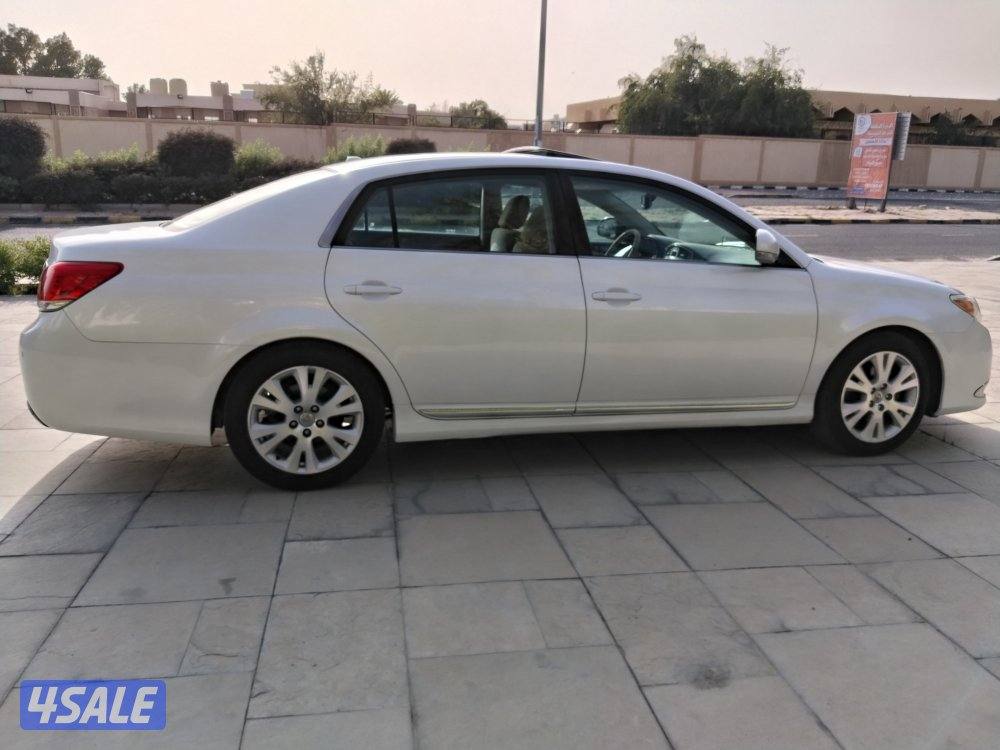 Toyota Avallon7
