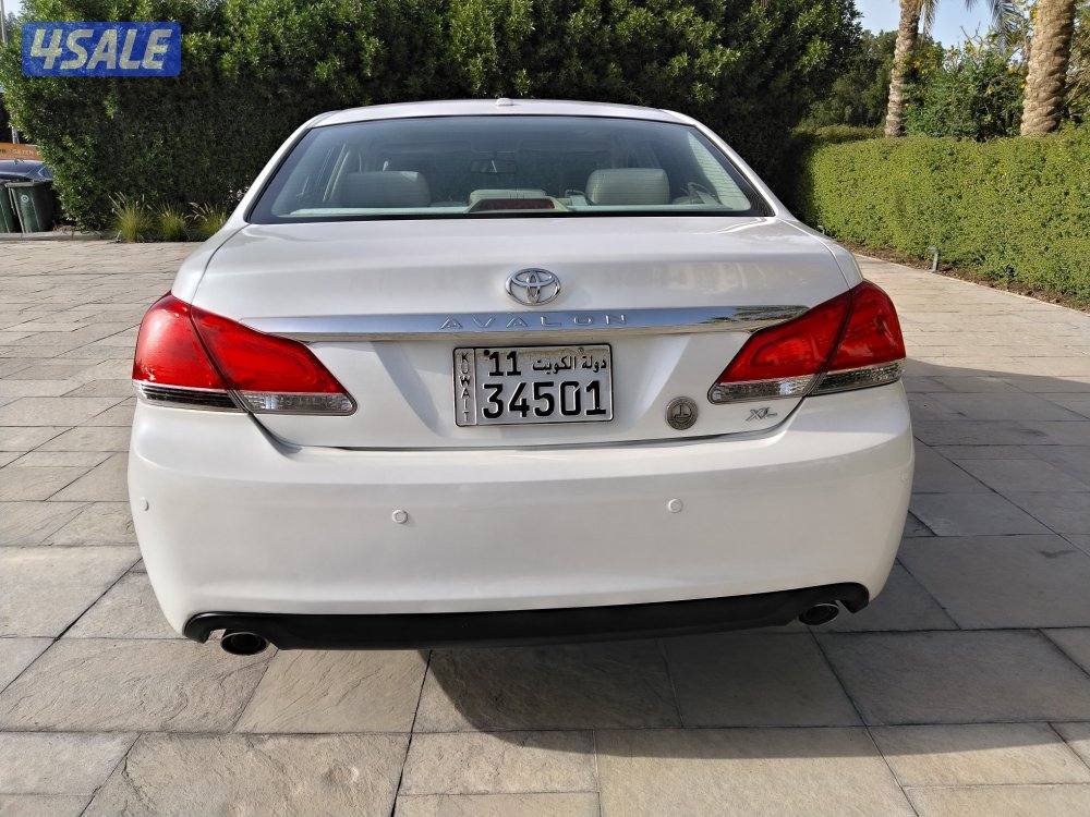 Toyota Avallon9
