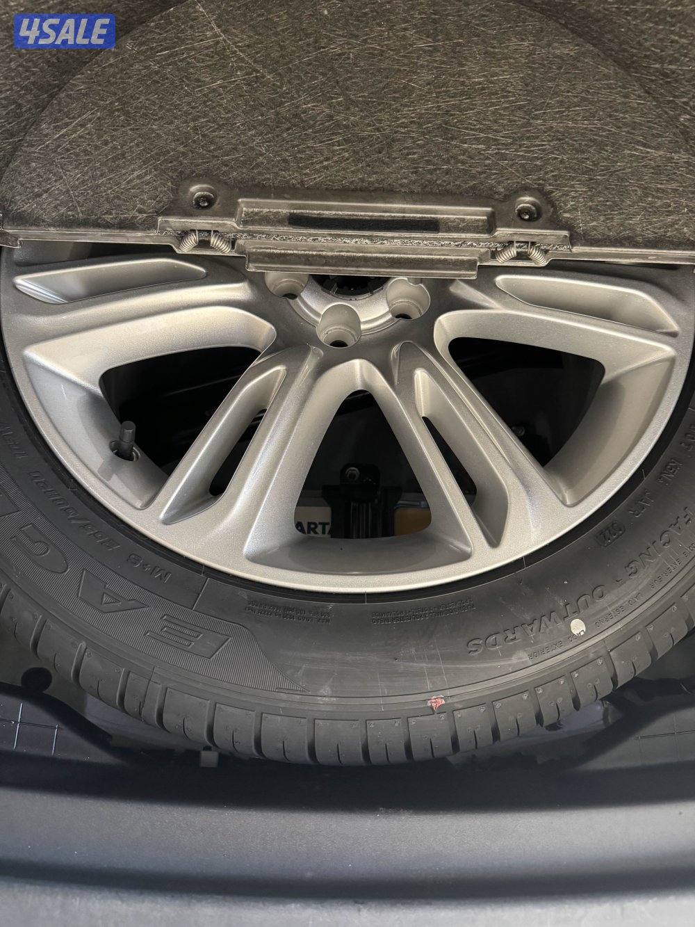 للبيع فيلار8