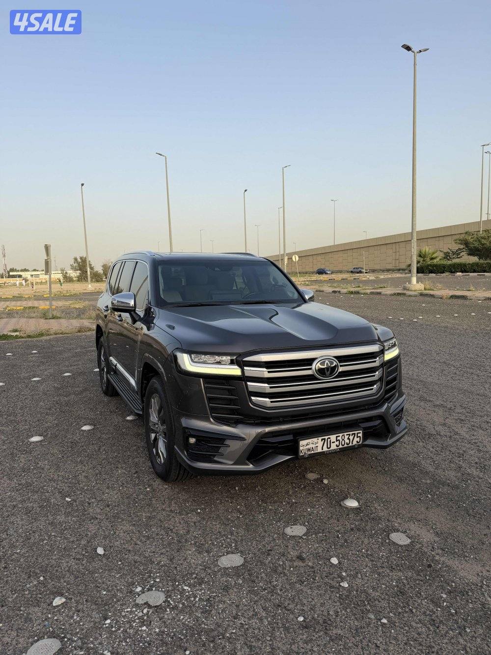 للبيع لاندكروزر VX Aero S twinturbo1