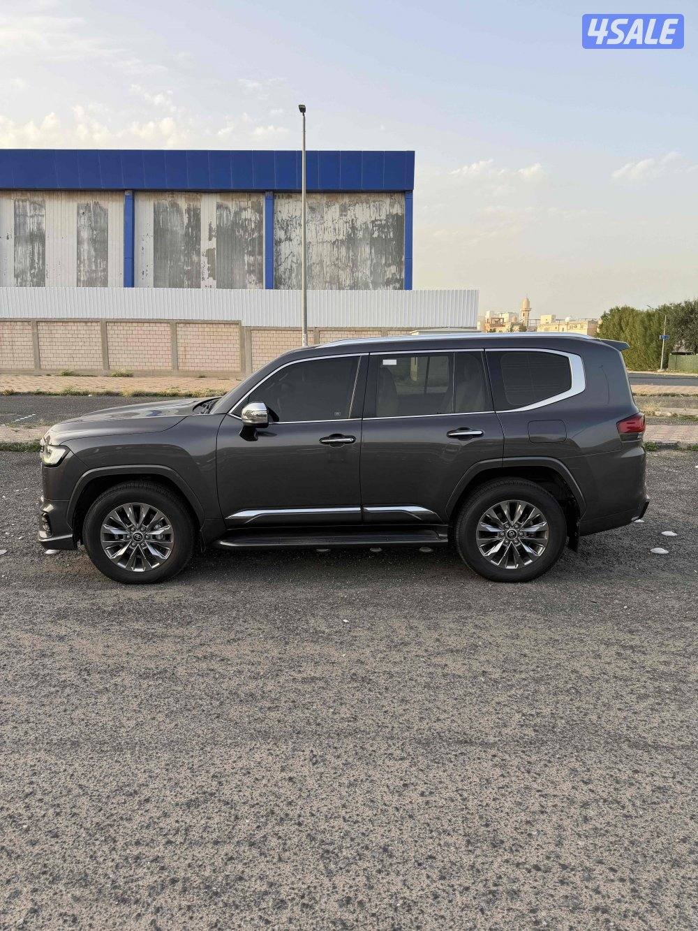 للبيع لاندكروزر VX Aero S twinturbo2