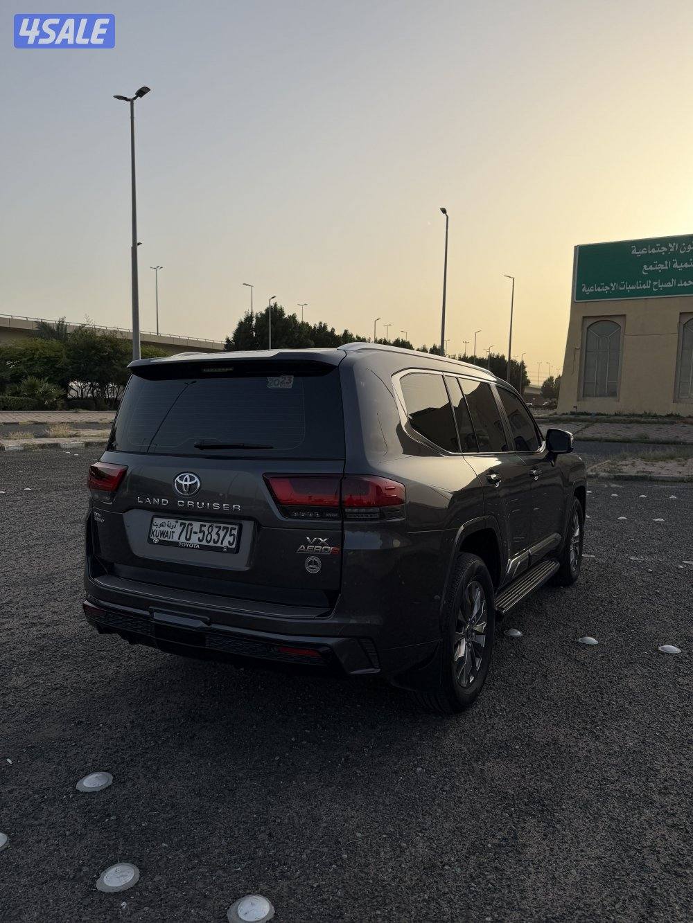 للبيع لاندكروزر VX Aero S twinturbo3