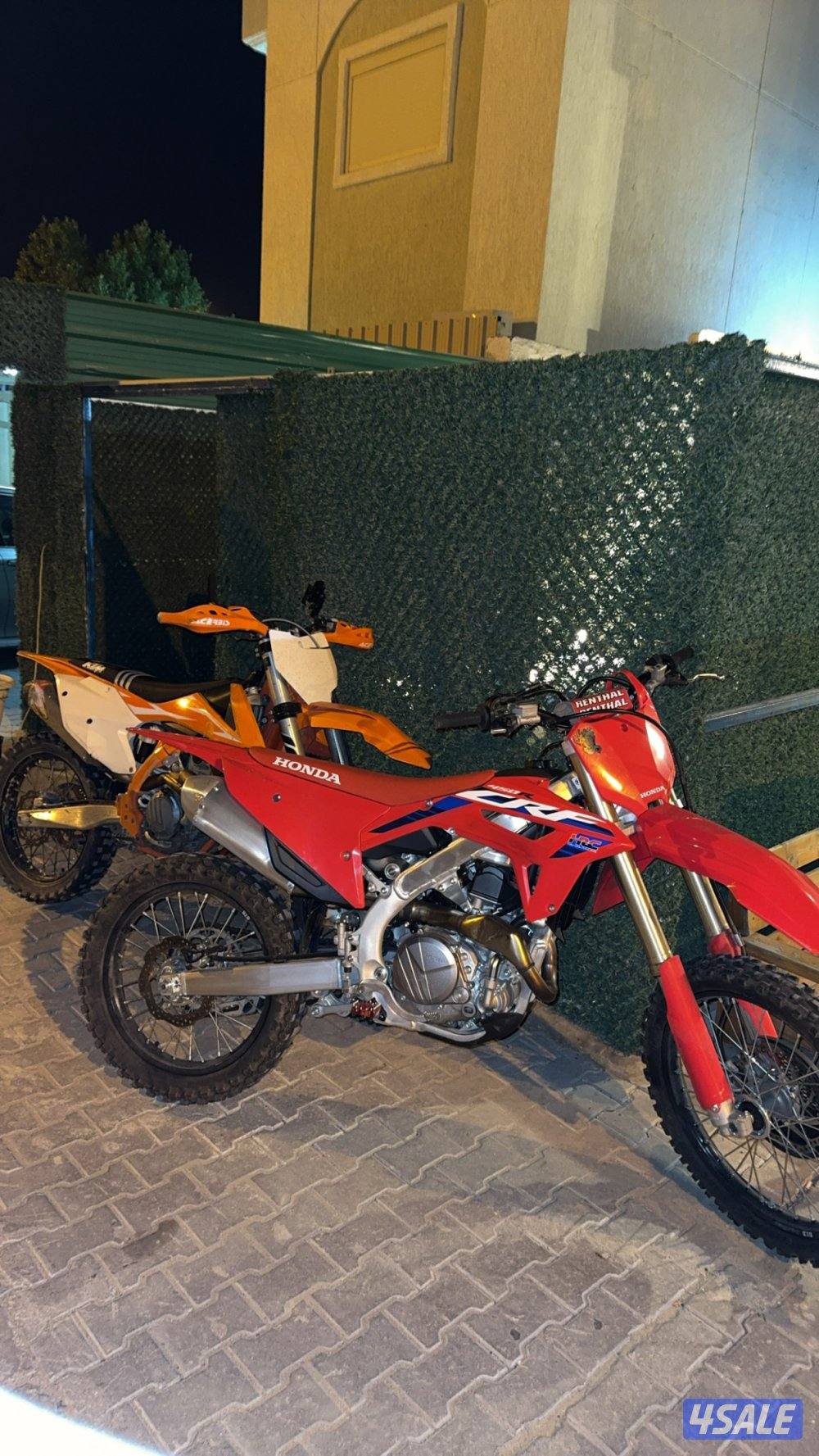 للبيع CRF4502