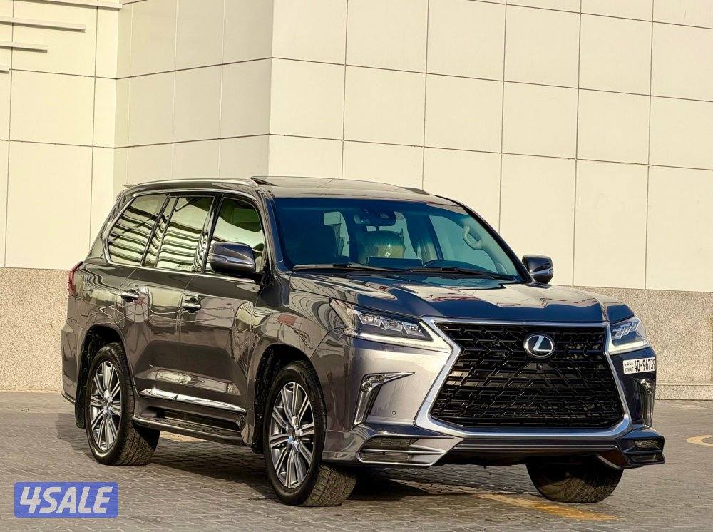 جيب لكزس 20174