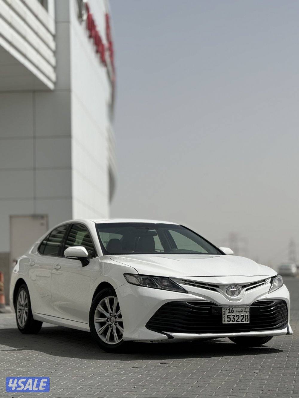 للبيع تويوتا كامري موديل 20195