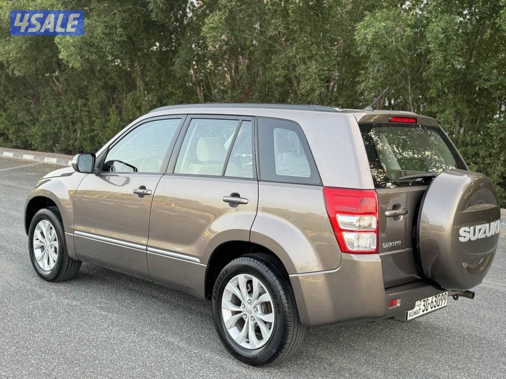 سوزوكي جراند فيتارا 2015 بحاله الوكاله عداد قليل3