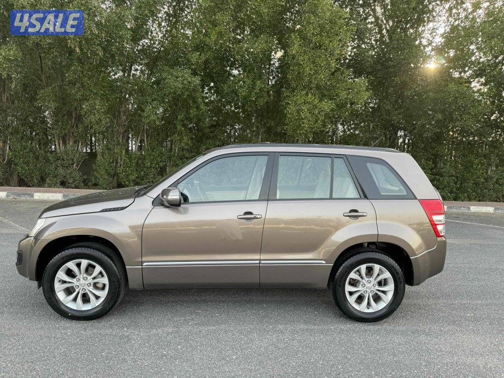 سوزوكي جراند فيتارا 2015 بحاله الوكاله عداد قليل5