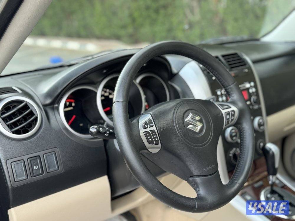 سوزوكي جراند فيتارا 2015 بحاله الوكاله عداد قليل10