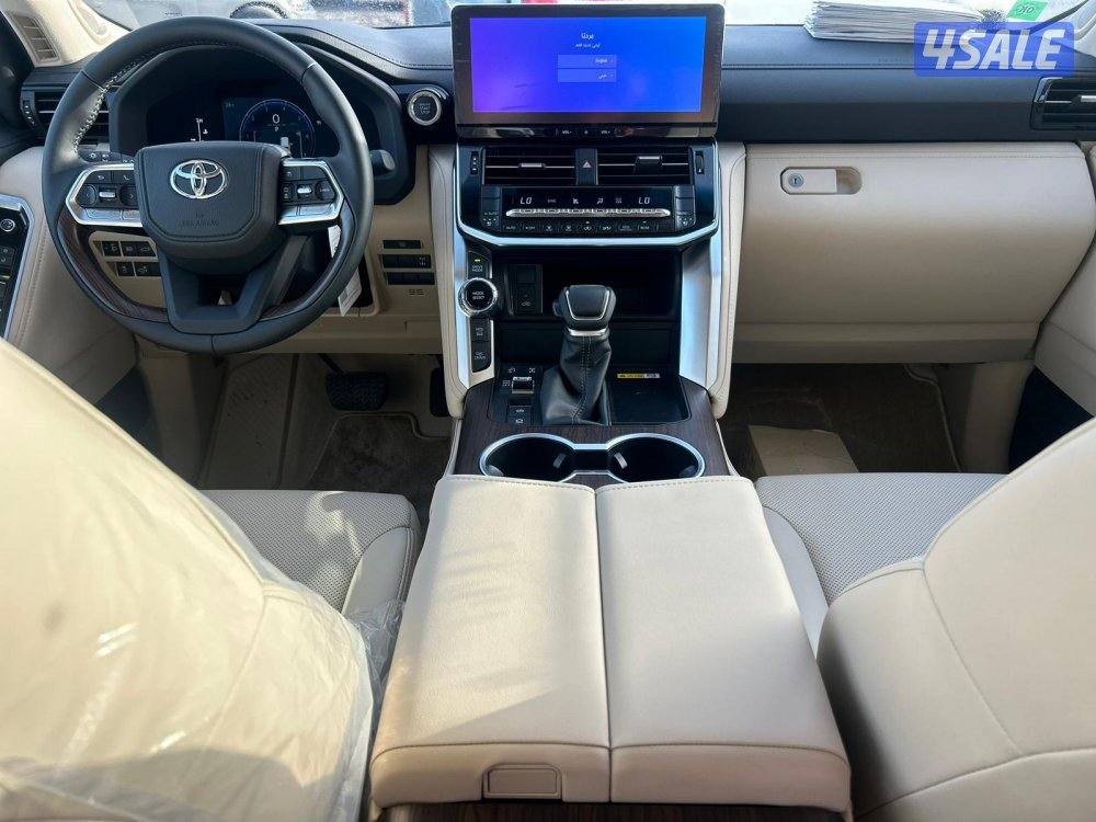 تويوتا لاند كروزر GX.R AEROs twinturbo.V6 موديل 2026 اصفار6