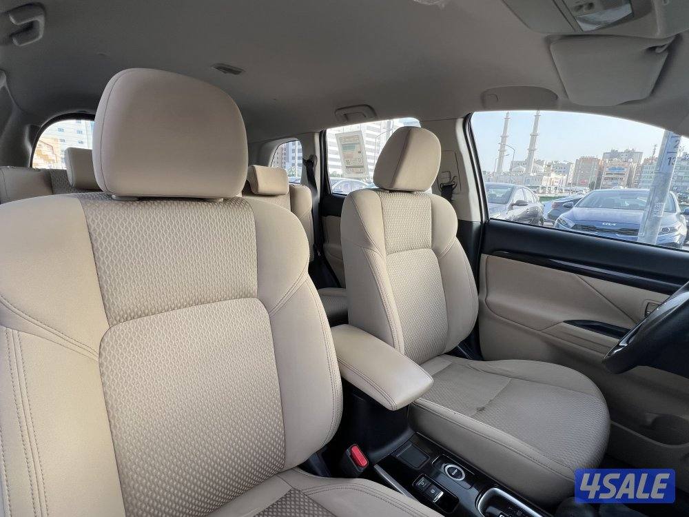 مستوبيشي اوتلاندر - موديل 20227