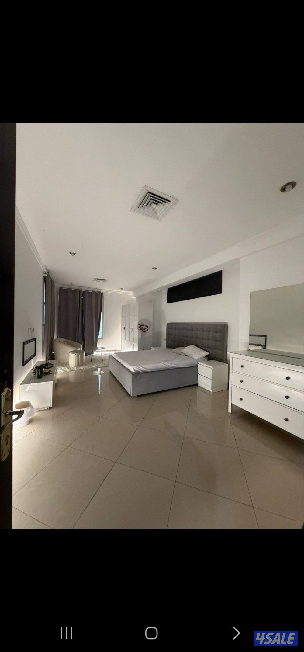 شاليه للايجار _ شباب _ بجانب المول _ يومي6