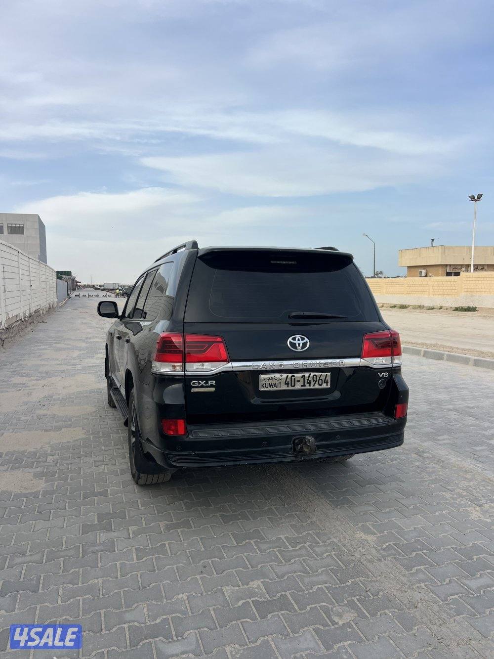 لاندكروزر 2016 GXR جلد قطعتين5