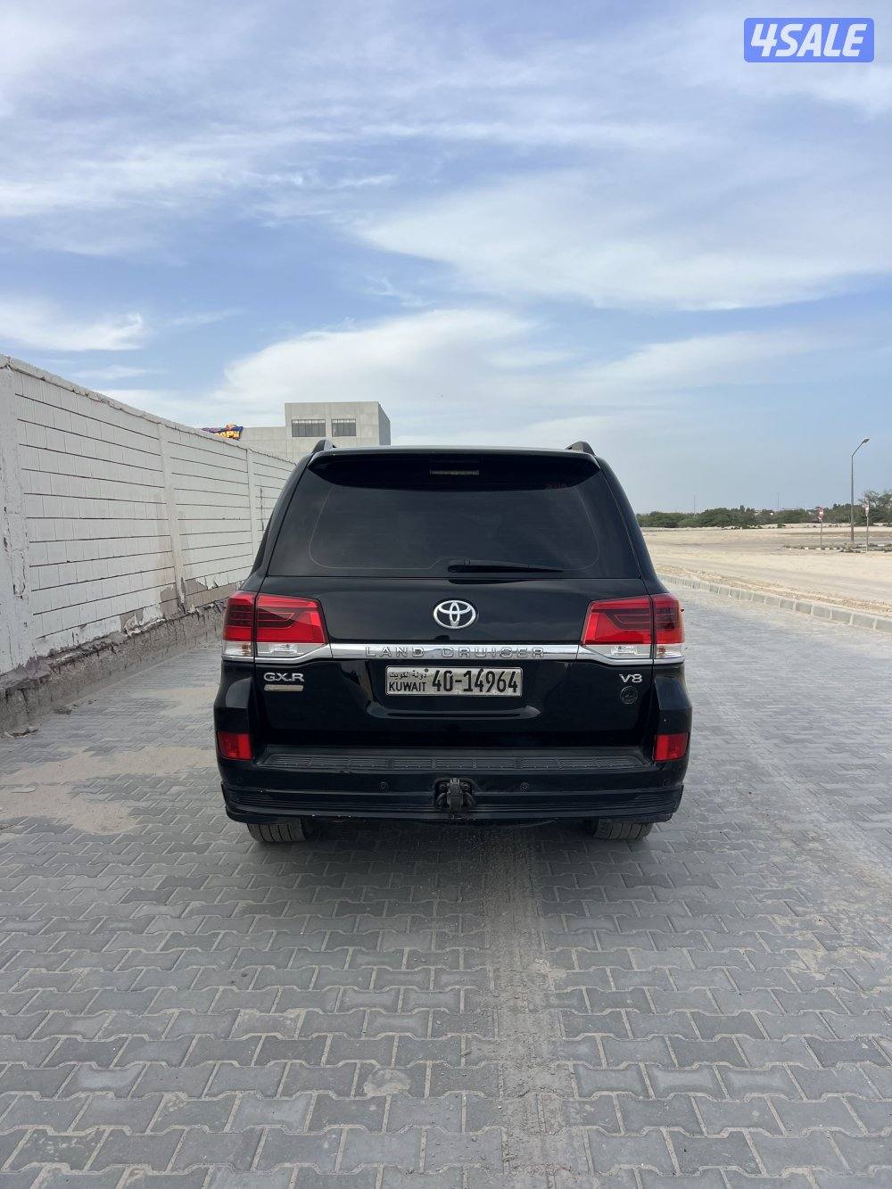 لاندكروزر 2016 GXR جلد قطعتين6