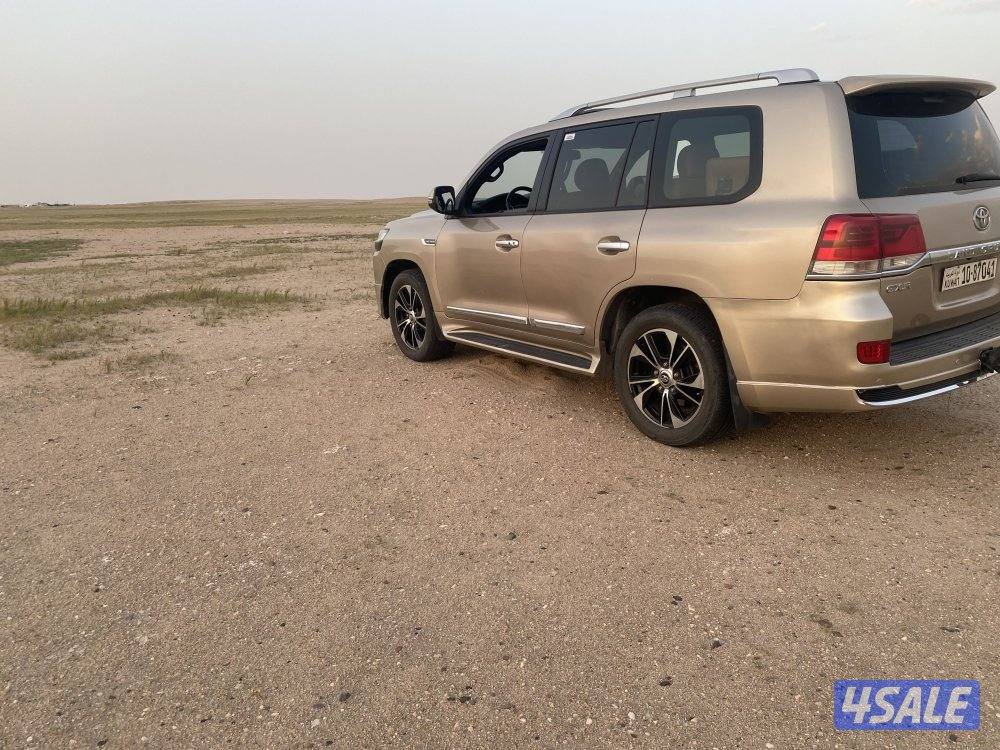 لاند كروزموديل  2011 شرط الفحص عداد 396 ثمانينه سلندر5